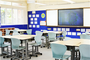 加拿达外国语学校校园环境